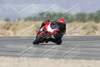 media/Oct-13-2025-Moto Forza (Mon) [[a66d839500]]/3-B Group/Session 3 (Turn 16)/